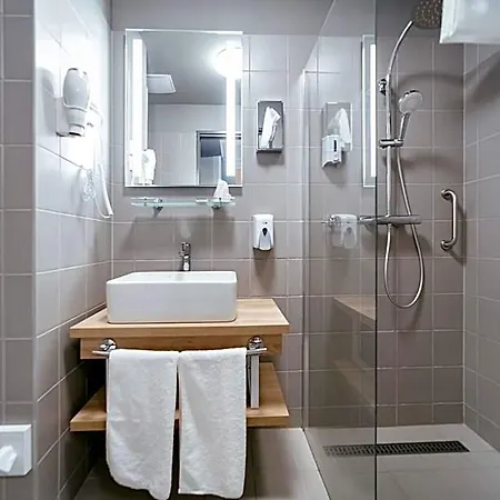 Rákóczi Hotel, Tábor és Rendezvényközpont Hotel