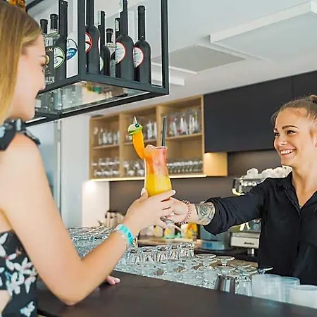 Rakoczi Hotel, Tabor Es Rendezvenykoezpont מלון