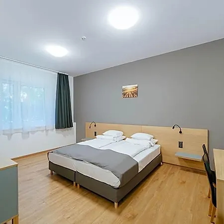 מלון Rakoczi Hotel, Tabor Es Rendezvenykoezpont Sátoraljaújhely
